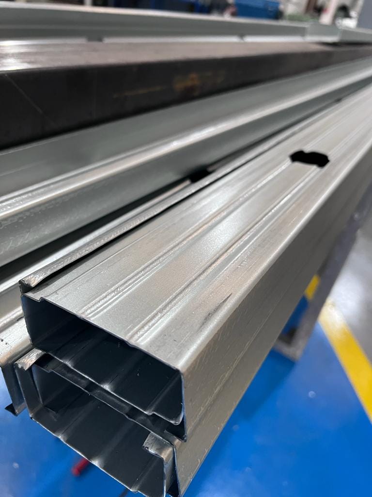 Perfis de Light Steel Framing produzidos em linha MAX1